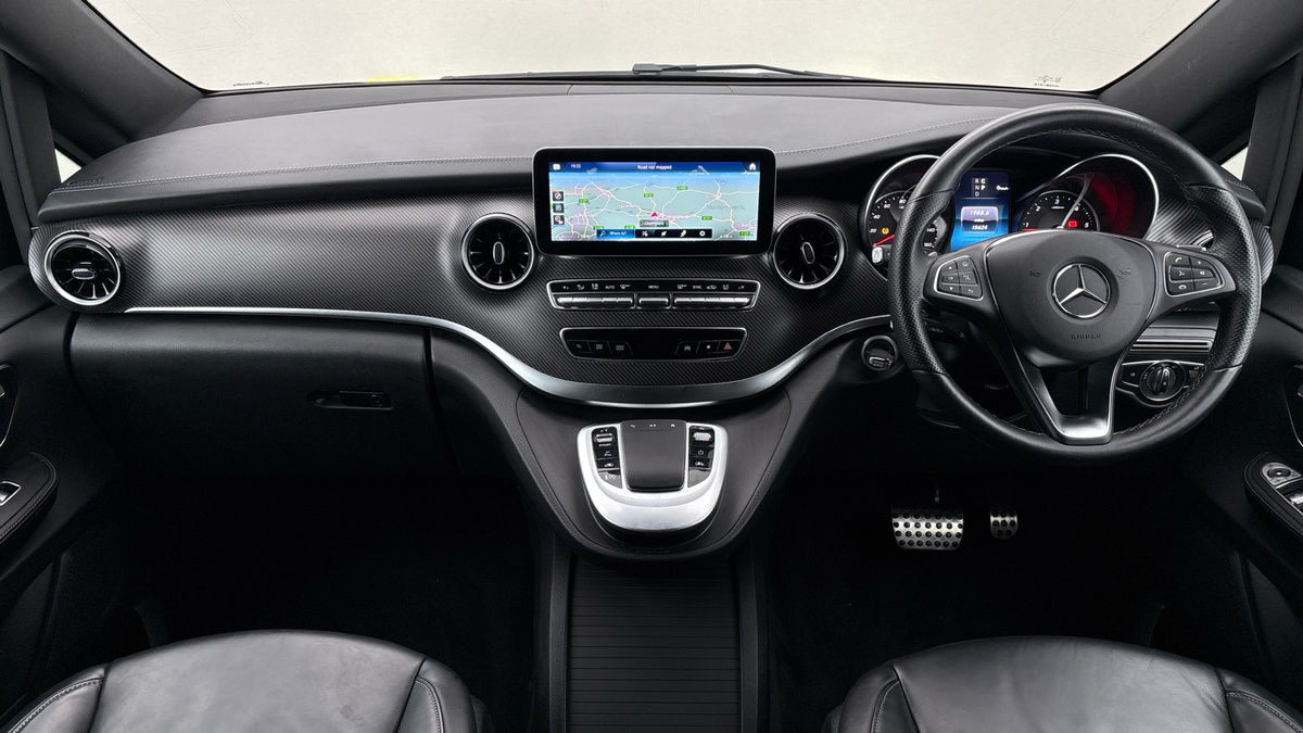 Used Mercedes-Benz V-Class 2023 for sale - 75999269: Photo 12