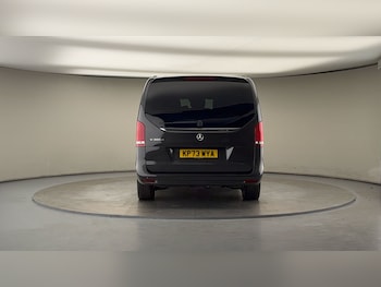 Used Mercedes-Benz V-Class 2023 for sale - 75999269: Photo