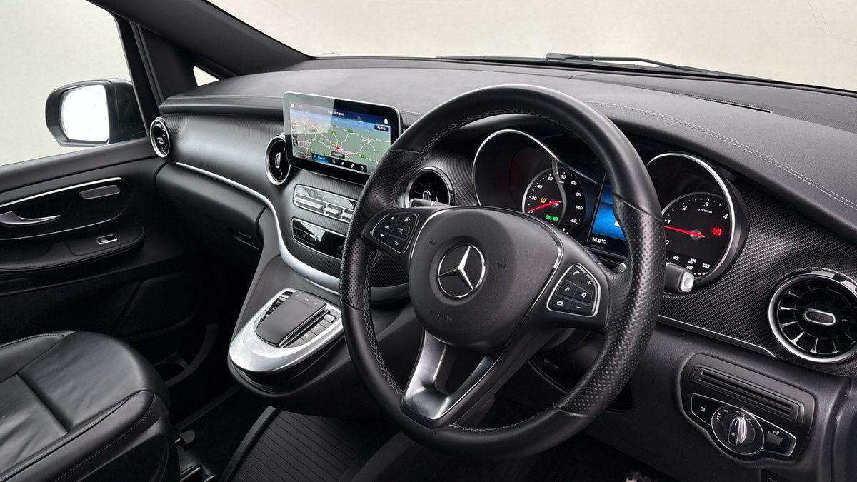 Used Mercedes-Benz V-Class 2023 for sale - 75999269: Photo 5