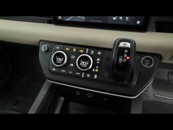 Used Land Rover Defender 110 2021 for sale - 74785115: Photo