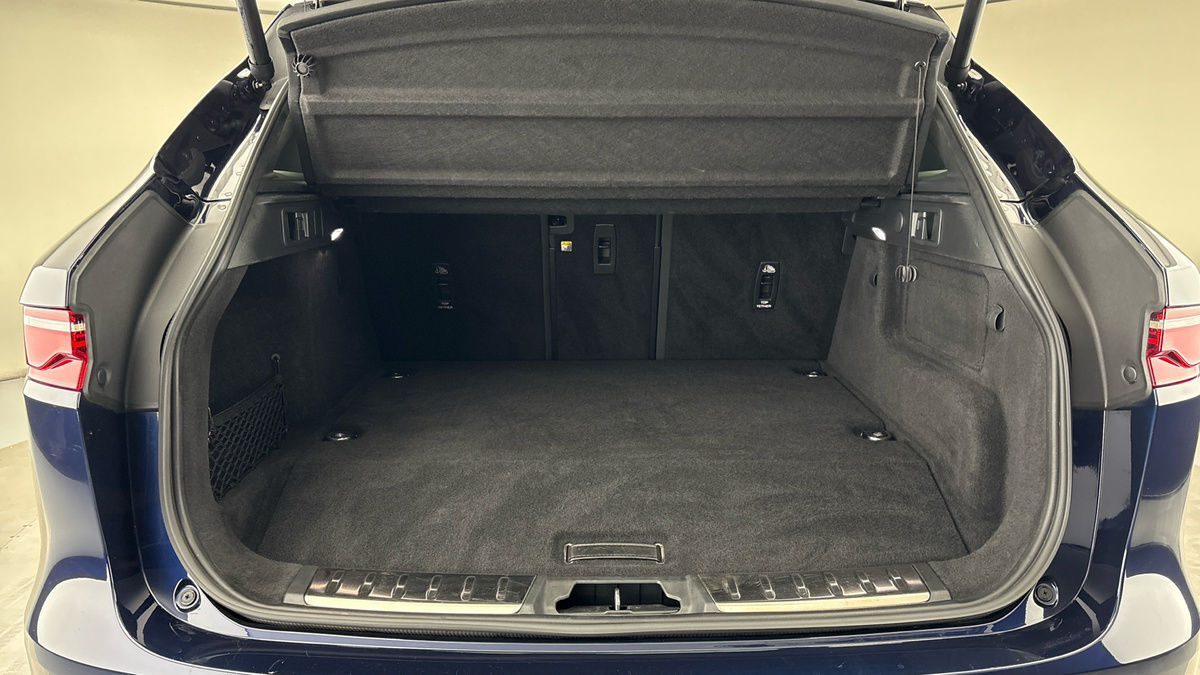 Used Jaguar F-Pace 2023 for sale - 78213259: Photo 11