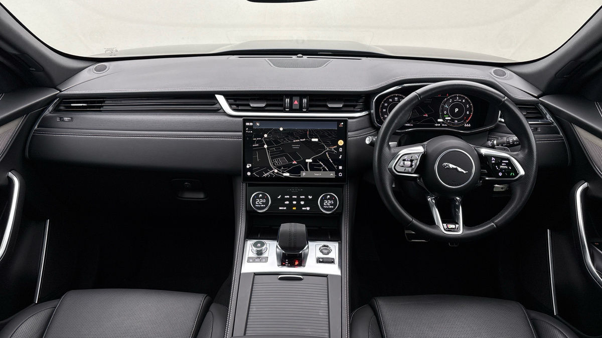 Used Jaguar F-Pace 2023 for sale - 78213259: Photo 12