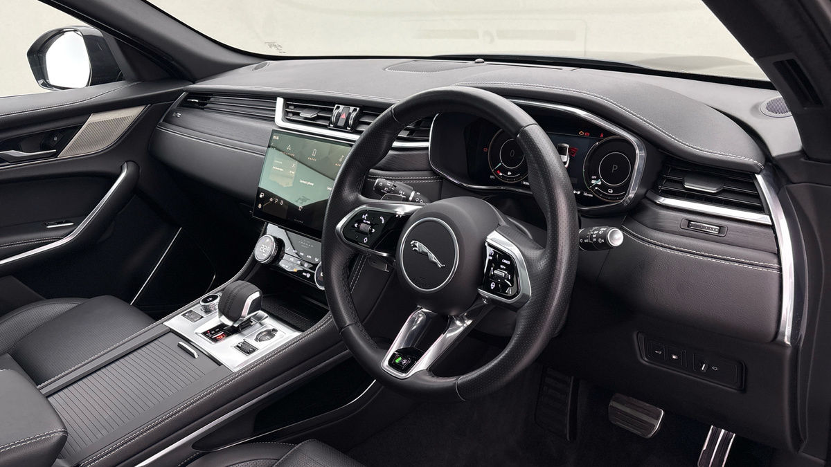 Used Jaguar F-Pace 2023 for sale - 78213259: Photo 5