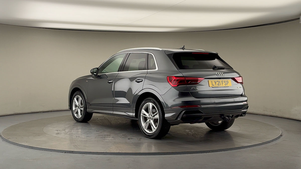 Used Audi Q3 2021 for sale - 76346213: Photo 2