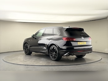 Used Volkswagen Touareg 2024 for sale - 77836687: Photo