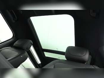 Used Land Rover Defender 90 2024 for sale - 74943426: Photo