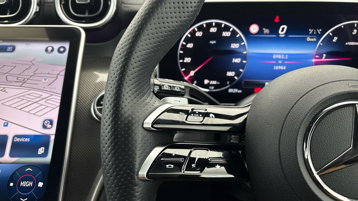 Used Mercedes-Benz GLC 2023 for sale - 76346214: Photo 13