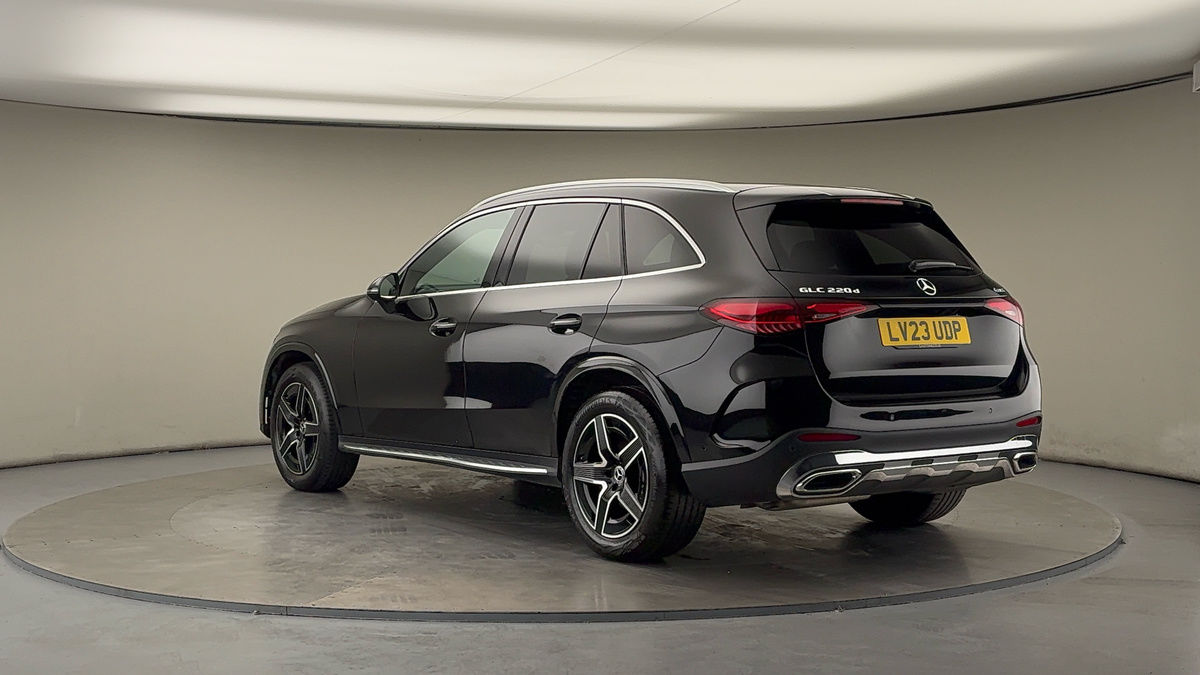 Used Mercedes-Benz GLC 2023 for sale - 76346214: Photo 2