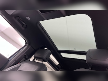 Used Land Rover Defender 90 2022 for sale - 75974867: Photo