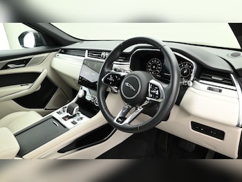 Used Jaguar F-Pace 2023 for sale - 75254676: Photo