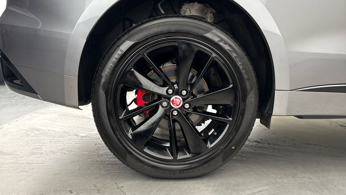 Used Jaguar F-Pace 2023 for sale - 76910825: Photo 10