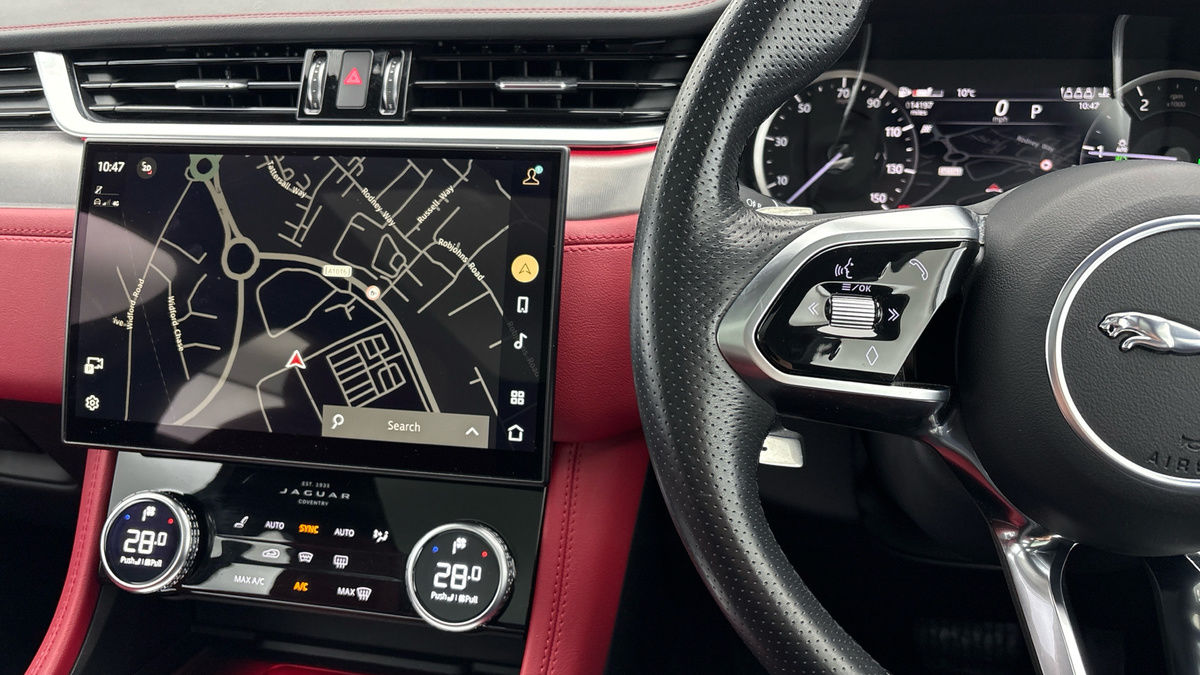 Used Jaguar F-Pace 2023 for sale - 76910825: Photo 13