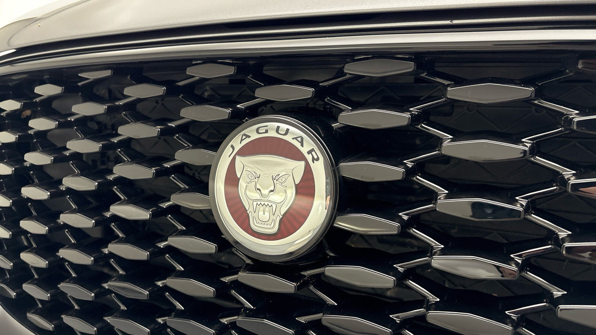 Used Jaguar F-Pace 2023 for sale - 76910825: Photo 24