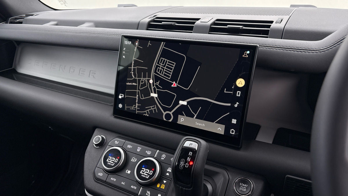 Used Land Rover Defender 2025 for sale - 77072915: Photo 17