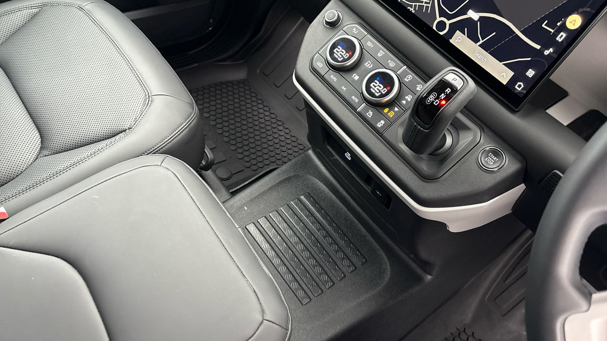 Used Land Rover Defender 2025 for sale - 77072915: Photo 18