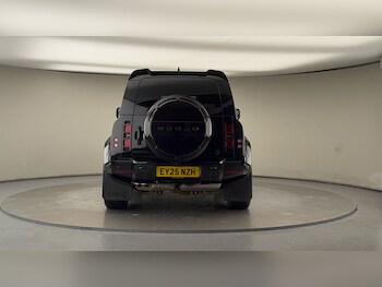 Used Land Rover Defender 2025 for sale - 77072915: Photo