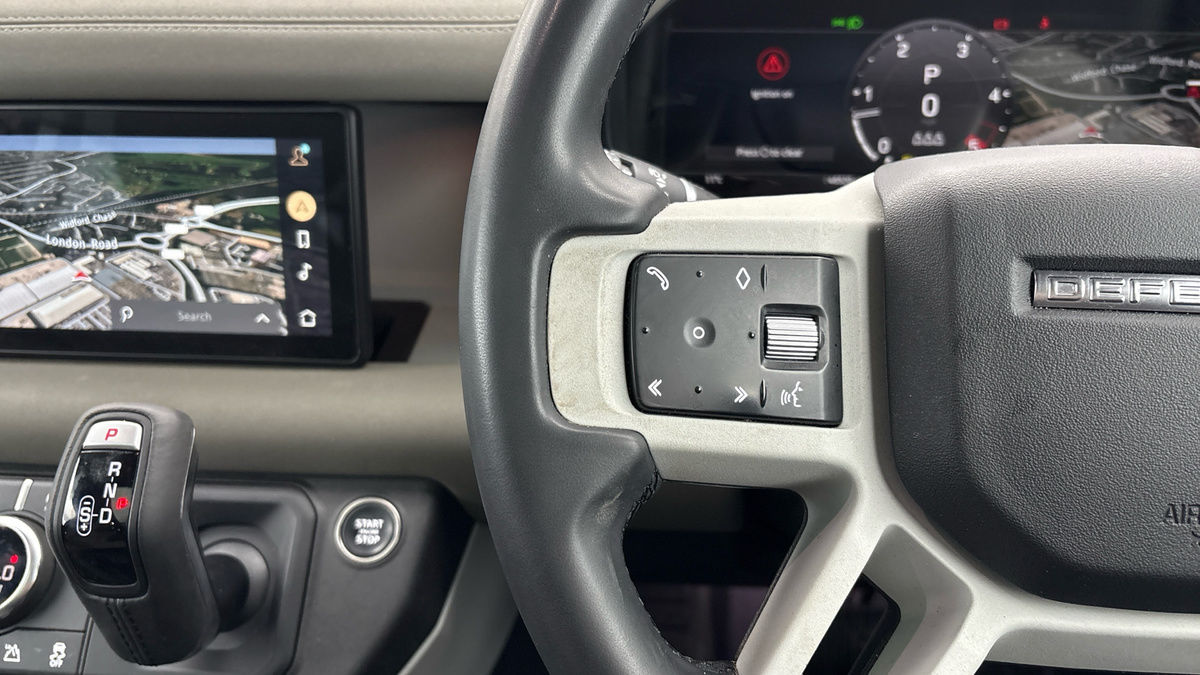 Used Land Rover Defender 110 2022 for sale - 77189041: Photo 13