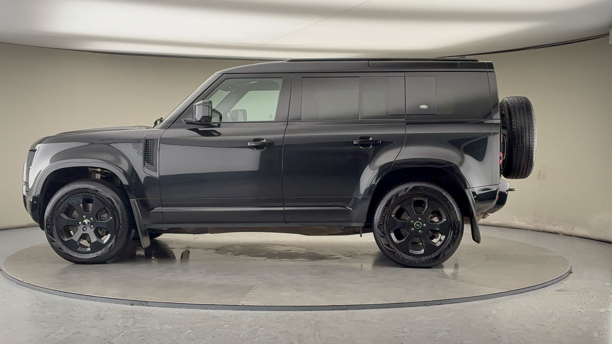 Used Land Rover Defender 110 2022 for sale - 77189041: Photo 28