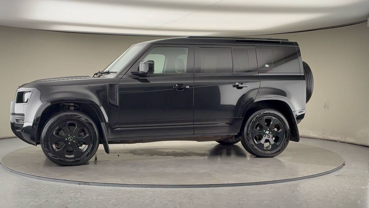 Used Land Rover Defender 110 2022 for sale - 77189041: Photo 29