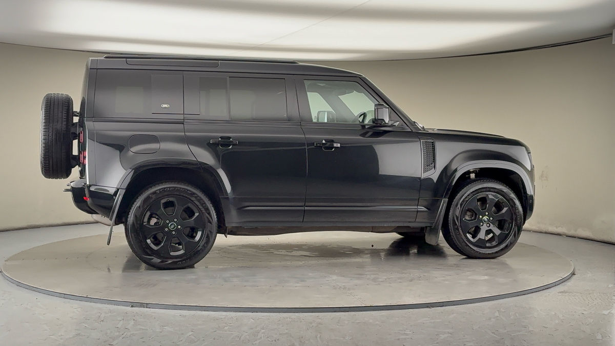 Used Land Rover Defender 110 2022 for sale - 77189041: Photo 38