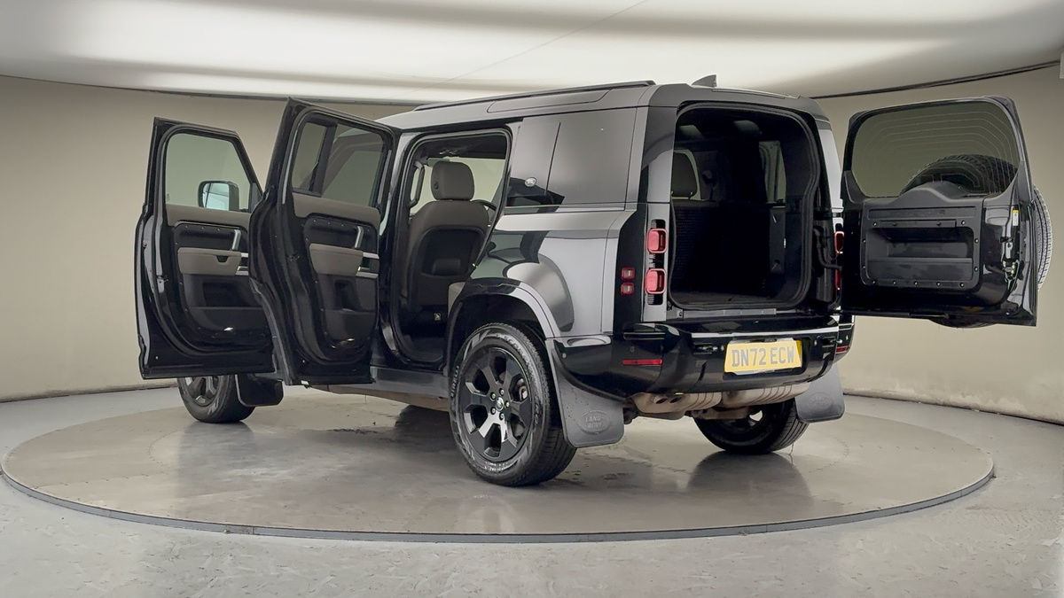 Used Land Rover Defender 110 2022 for sale - 77189041: Photo 44