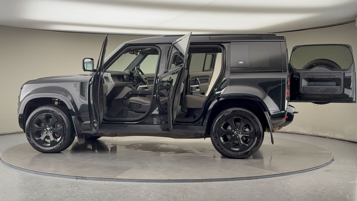 Used Land Rover Defender 110 2022 for sale - 77189041: Photo 47