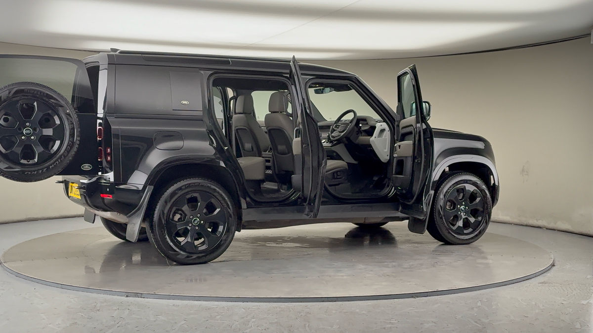 Used Land Rover Defender 110 2022 for sale - 77189041: Photo 58