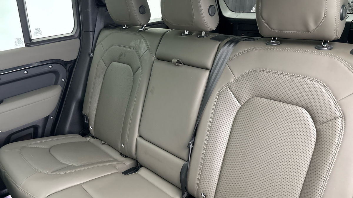 Used Land Rover Defender 110 2022 for sale - 77189041: Photo 8