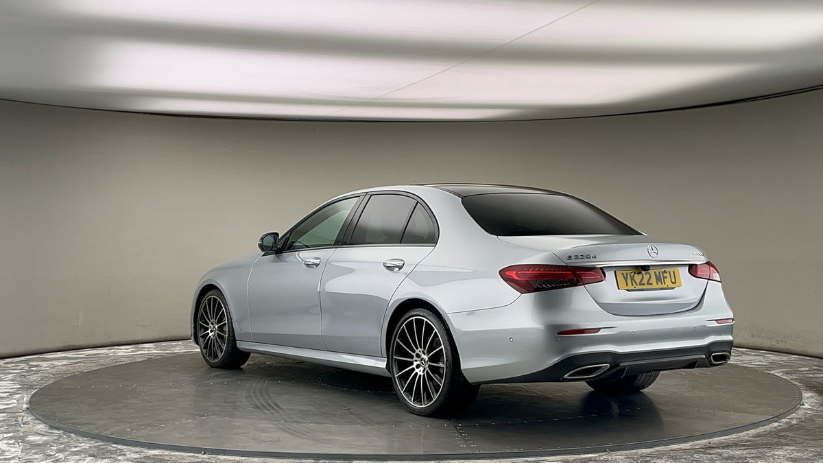 Used Mercedes-Benz E Class 2022 for sale - 76280742: Photo 2