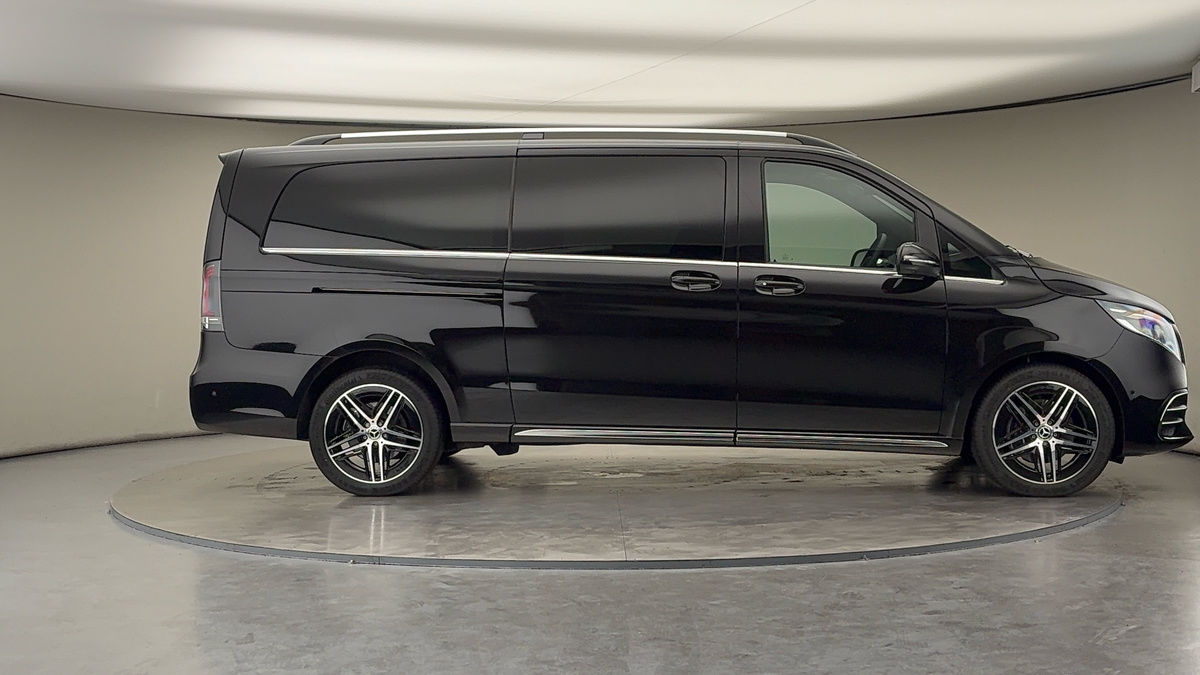 Used Mercedes-Benz V-Class 2025 for sale - 76280808: Photo 16