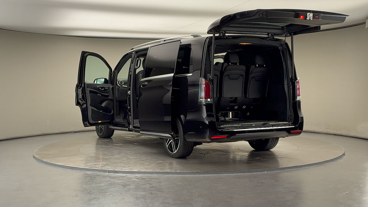 Used Mercedes-Benz V-Class 2025 for sale - 76280808: Photo 23