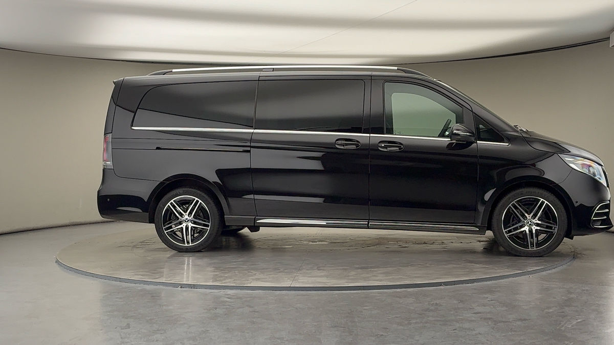 Used Mercedes-Benz V-Class 2025 for sale - 76280808: Photo 36