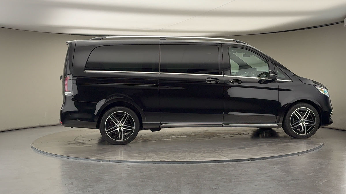 Used Mercedes-Benz V-Class 2025 for sale - 76280808: Photo 37