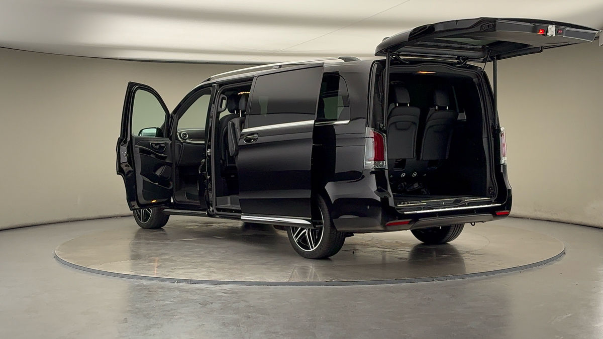 Used Mercedes-Benz V-Class 2025 for sale - 76280808: Photo 43