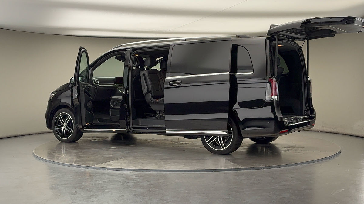 Used Mercedes-Benz V-Class 2025 for sale - 76280808: Photo 45