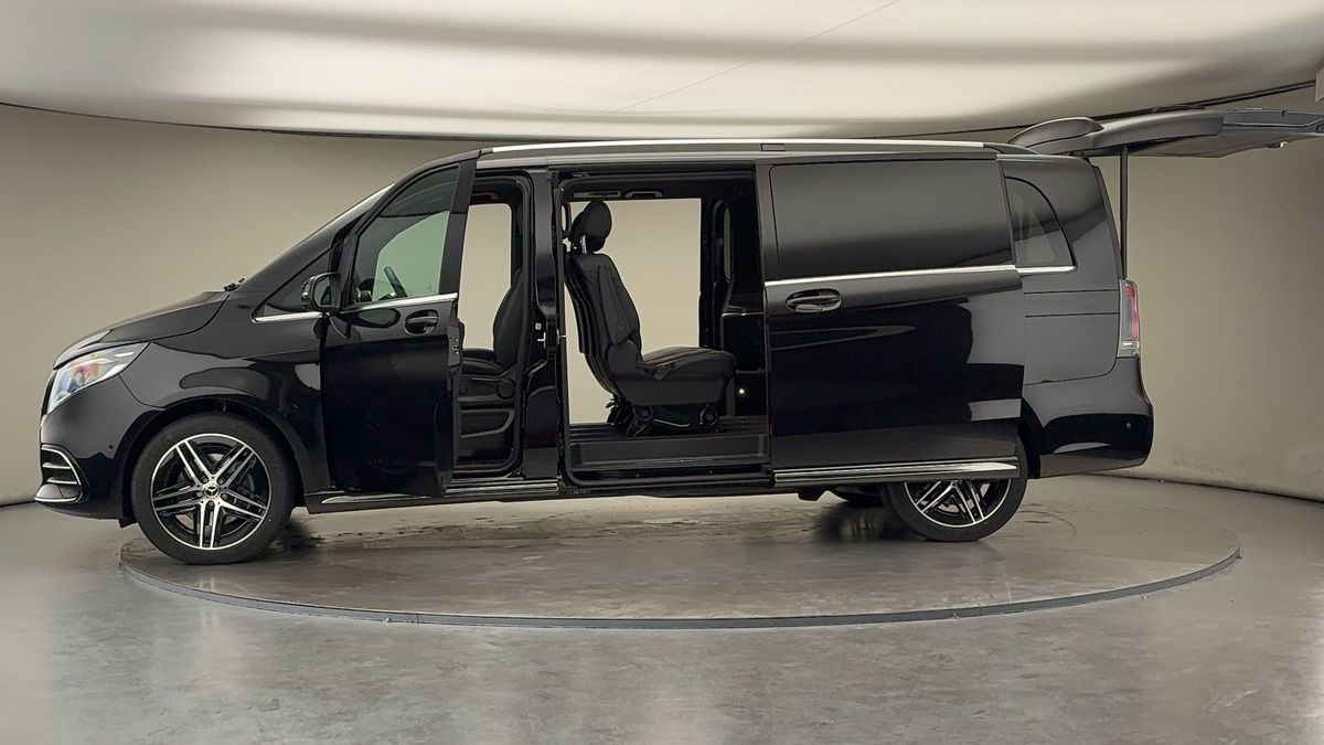 Used Mercedes-Benz V-Class 2025 for sale - 76280808: Photo 47