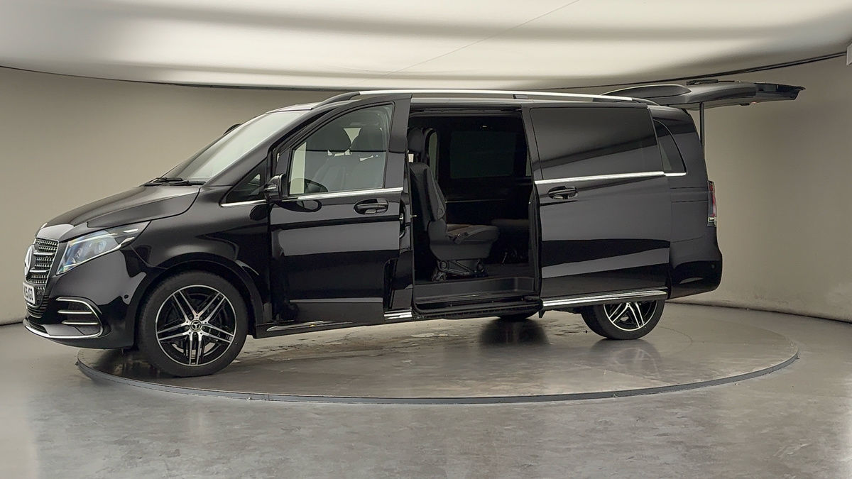 Used Mercedes-Benz V-Class 2025 for sale - 76280808: Photo 48