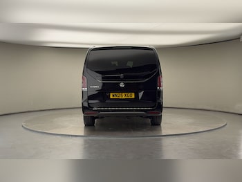 Used Mercedes-Benz V-Class 2025 for sale - 76280808: Photo