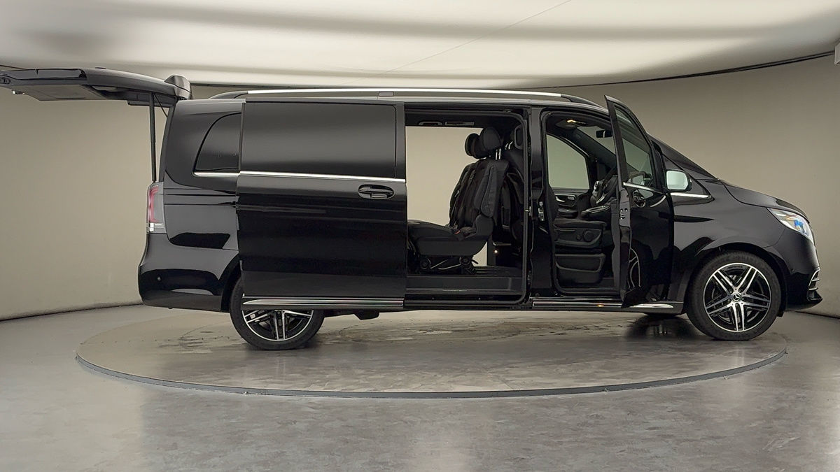 Used Mercedes-Benz V-Class 2025 for sale - 76280808: Photo 56