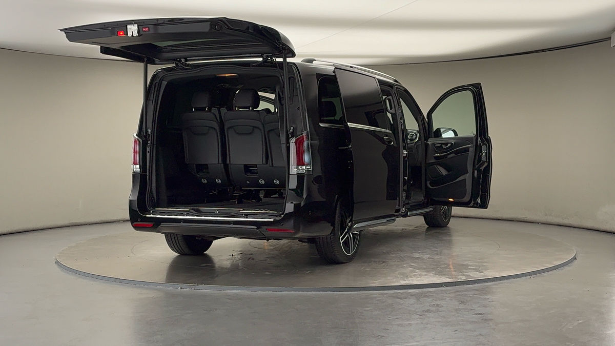 Used Mercedes-Benz V-Class 2025 for sale - 76280808: Photo 59