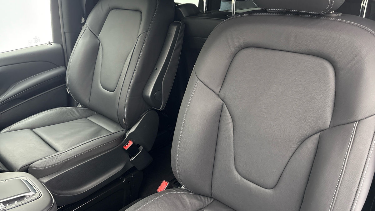 Used Mercedes-Benz V-Class 2025 for sale - 76280808: Photo 7