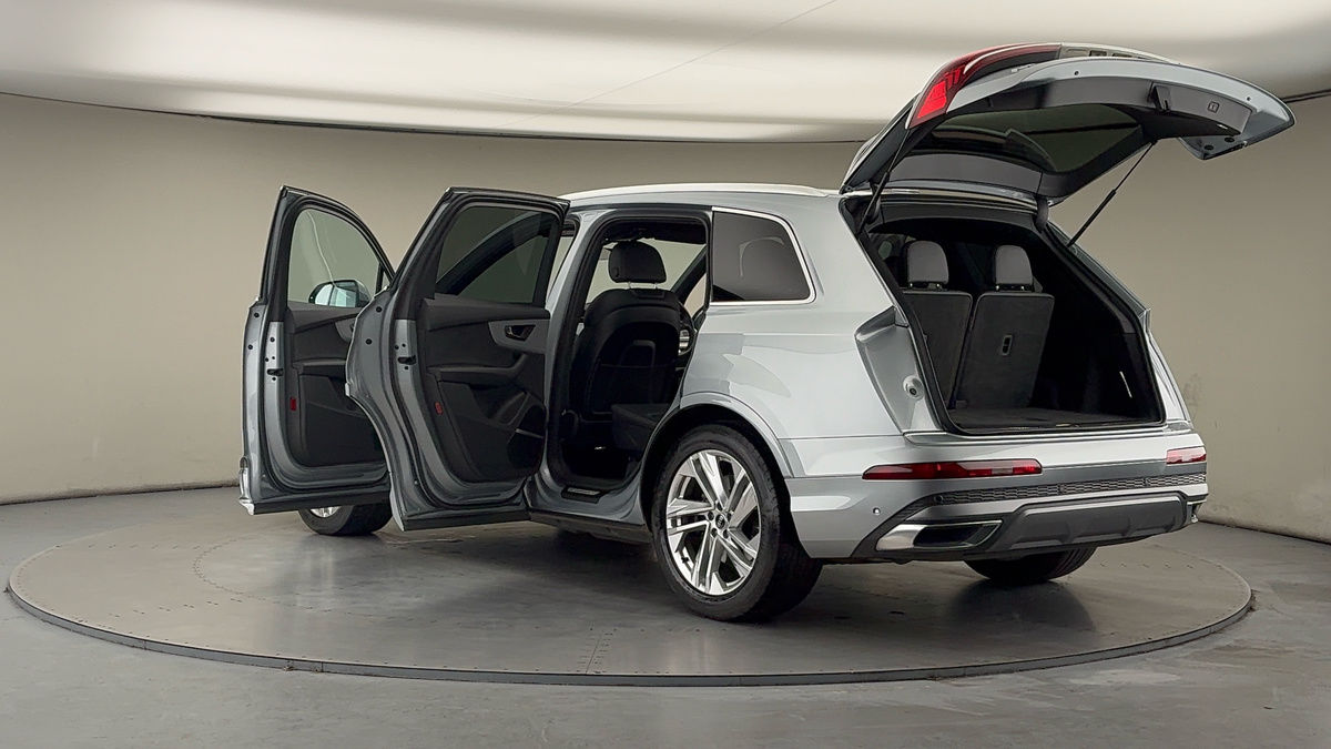 Used Audi Q7 2023 for sale - 77720880: Photo 44