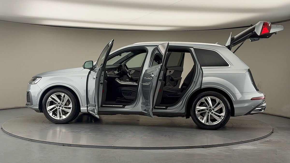 Used Audi Q7 2023 for sale - 77720880: Photo 47