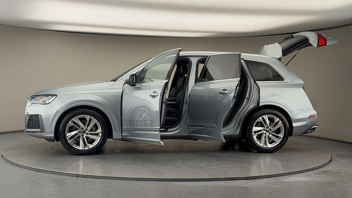 Used Audi Q7 2023 for sale - 77720880: Photo 48
