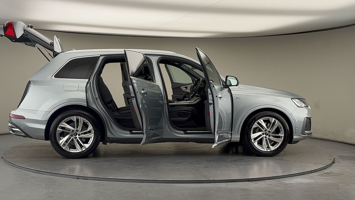 Used Audi Q7 2023 for sale - 77720880: Photo 57