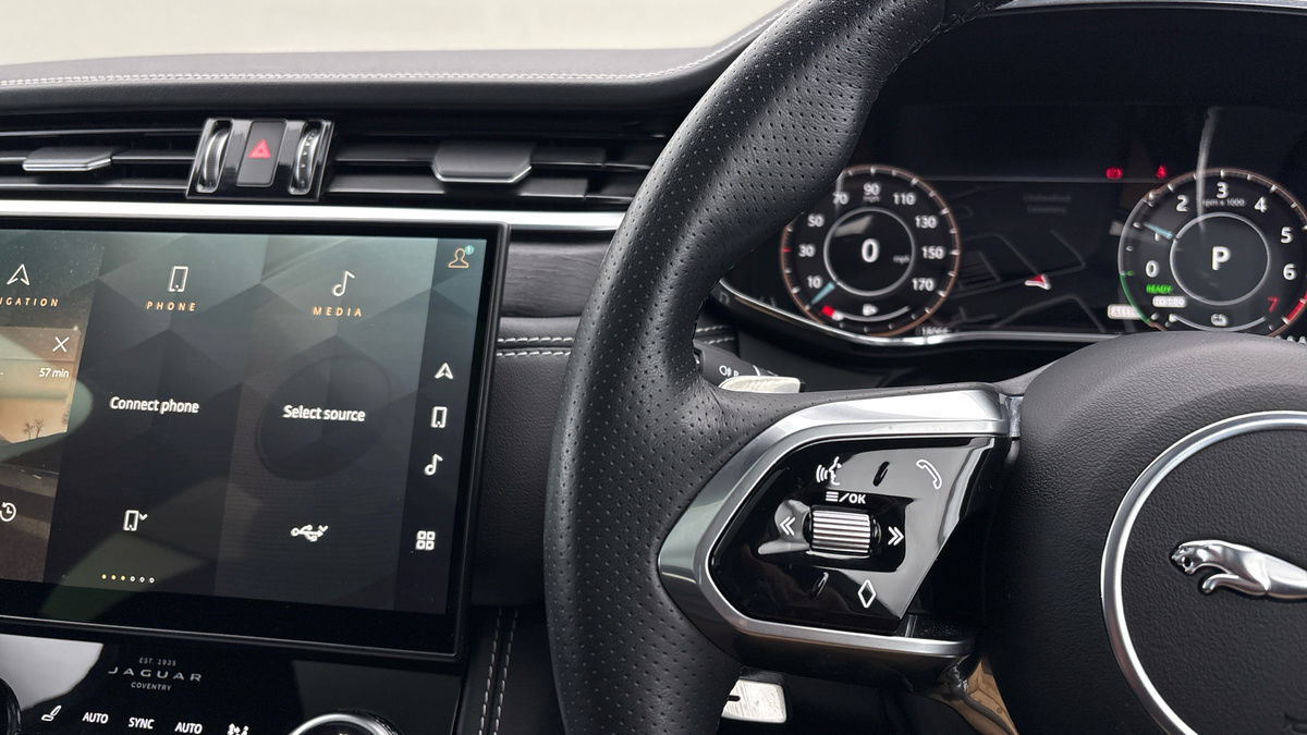 Used Jaguar F-Pace 2023 for sale - 76093230: Photo 13