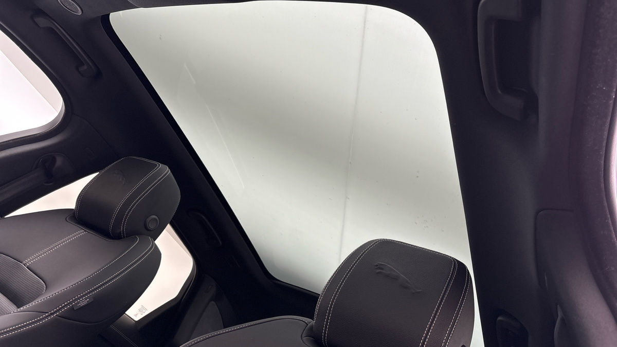 Used Jaguar F-Pace 2023 for sale - 76093230: Photo 6