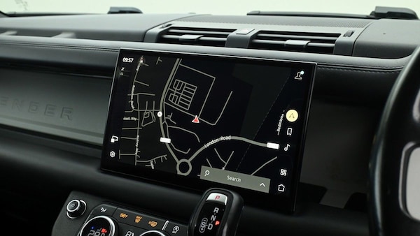 Used Land Rover Defender 110 2022 for sale - 73879697: Photo 11