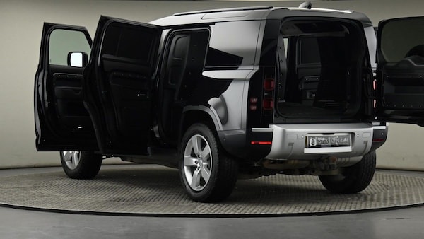 Used Land Rover Defender 110 2022 for sale - 73879697: Photo 29