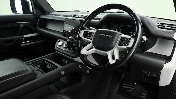 Used Land Rover Defender 110 2022 for sale - 73879697: Photo 3
